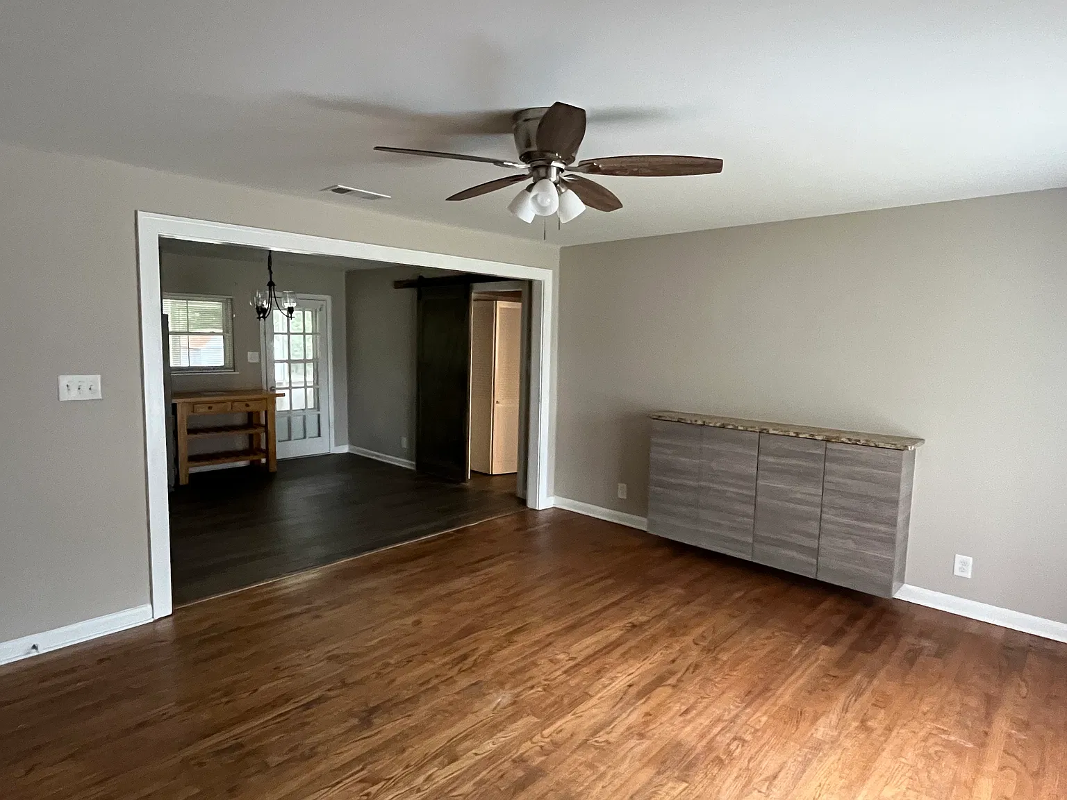 4 bed, 1377 sqft, $1,600 — Photo 4