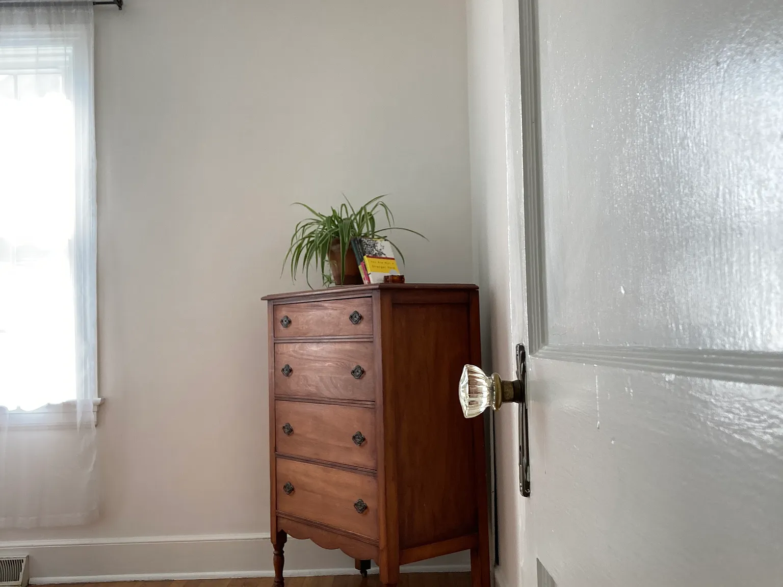 2 bed, 824 sqft, $1,900 — Photo 3