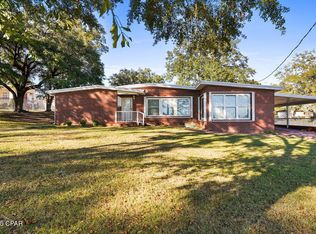 203 W Kansas Ave, Bonifay, FL 32425