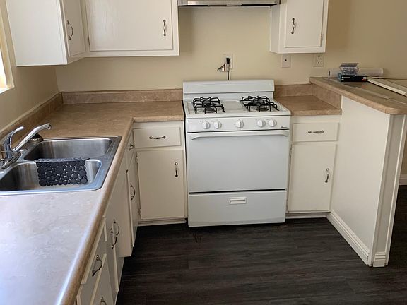 3rd image of 11016 Kittridge St APT 3
