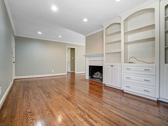 4th image of 768 Montford Dr