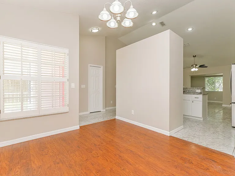 10402 Barnett Loop — Photo 4