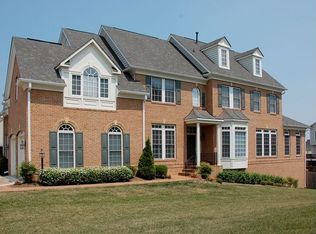 19190 Greystone Sq, Leesburg, VA 20176