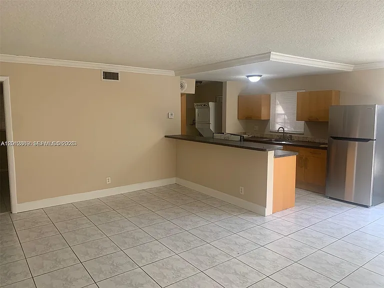 1702 McKinley St #4 — Photo 3