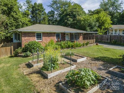 6 Eva Cir, Asheville, NC, 28806