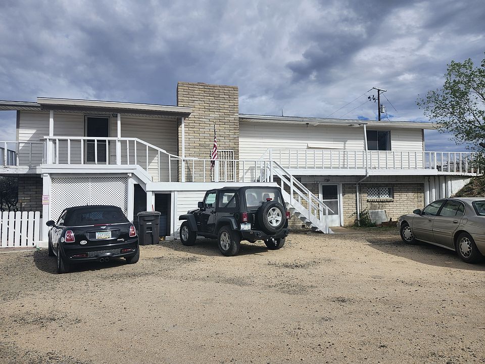 SHARED PARKING. UPSTAIRS TO THE FRONT ENTRANCE