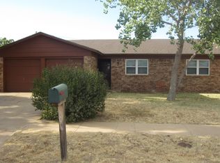 1418 W 25th St, Plainview, TX 79072