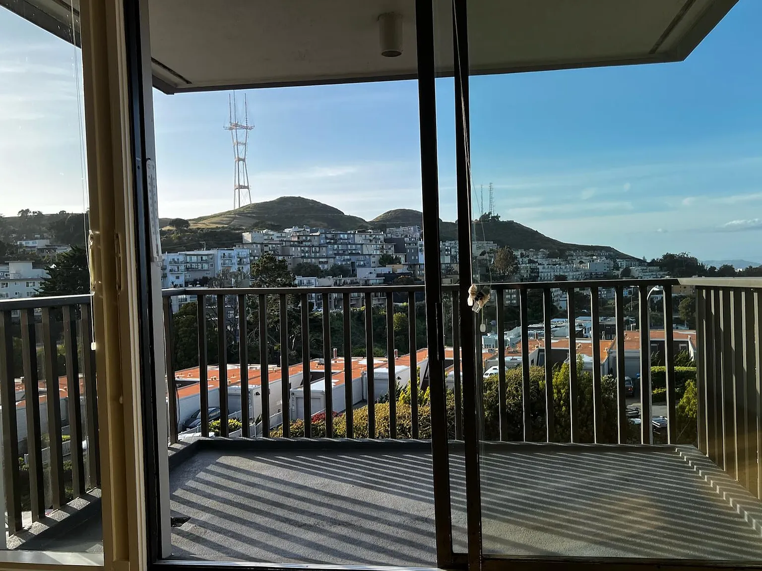 2 bed, 1120 sqft, $6,395 — Photo 2