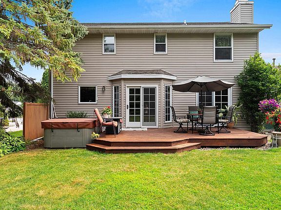 2nd image of 2906 Sunray Ln