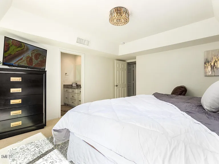 311 E Pinon Way — Photo 16