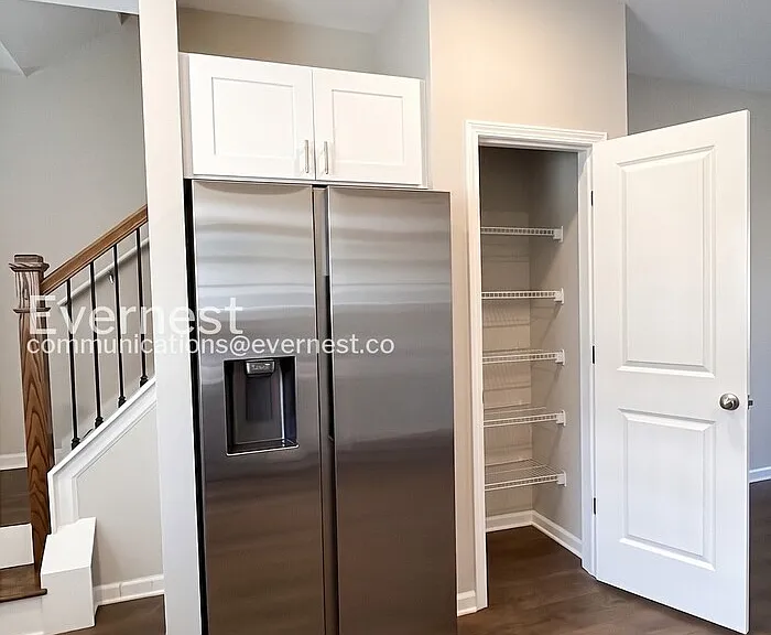250 Tara Ct — Photo 7