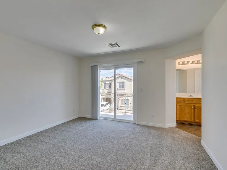 892 Blue Rosalie Pl — Photo 31