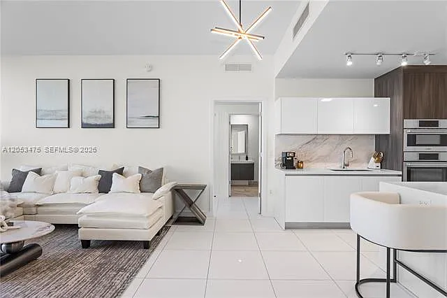 2 bed, $7,500 — Photo 4