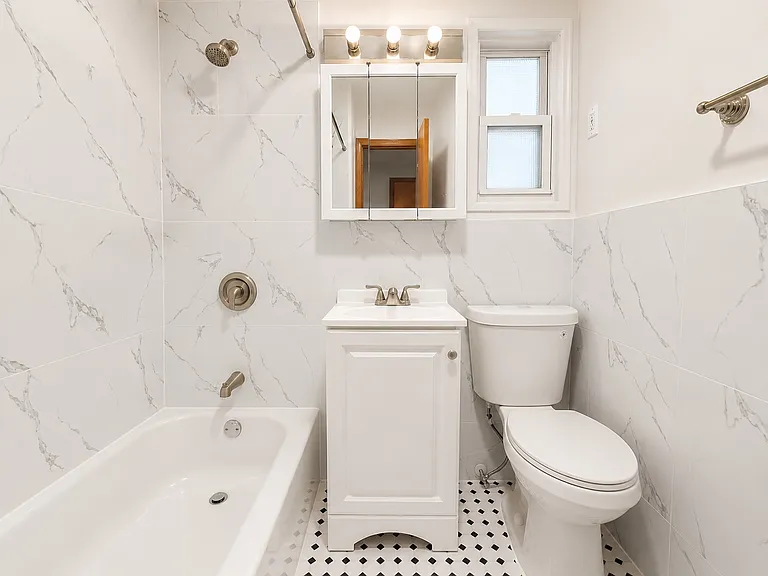 38 W 53rd St #1 — Photo 8