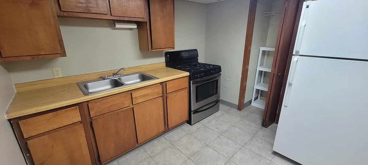 Unit Photo - 20 N Willow St #1