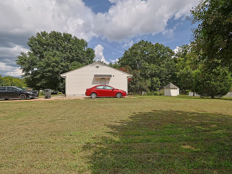 1295 Morrow Rd — Photo 45