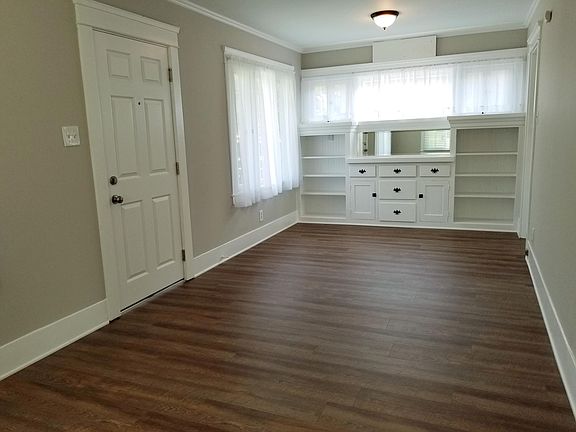 4th image of 250 Thorne St