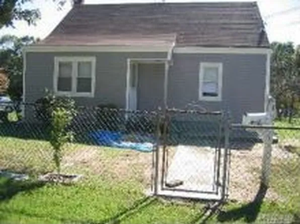 42 William Ave, Central Islip, NY 11722