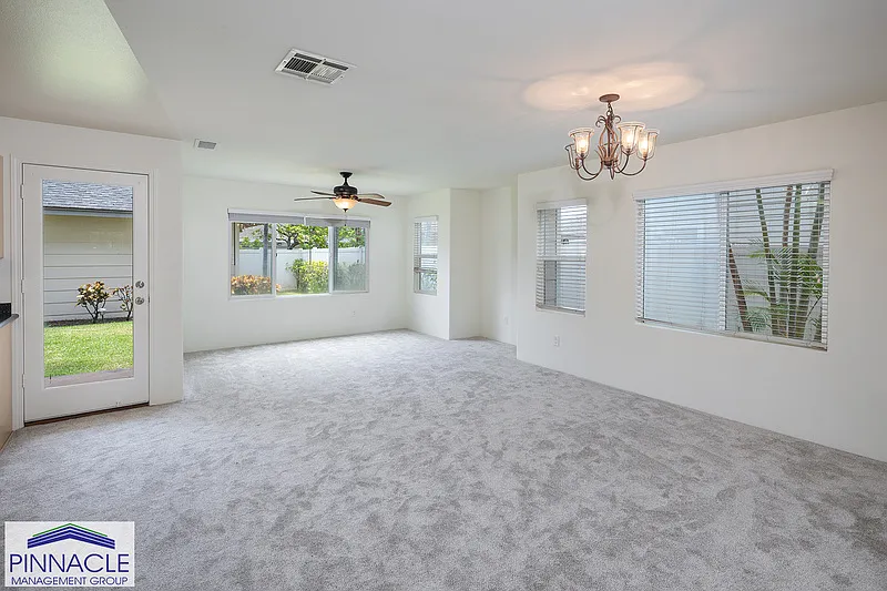 4 bed, 2.5 bath, 1803 sqft, $3,895 — Photo 2