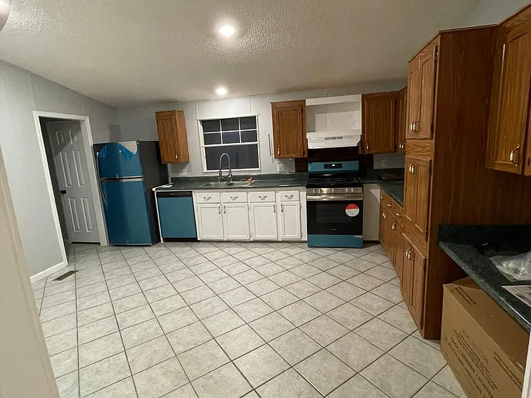 3075 Glen Wallace Dr — Photo 21