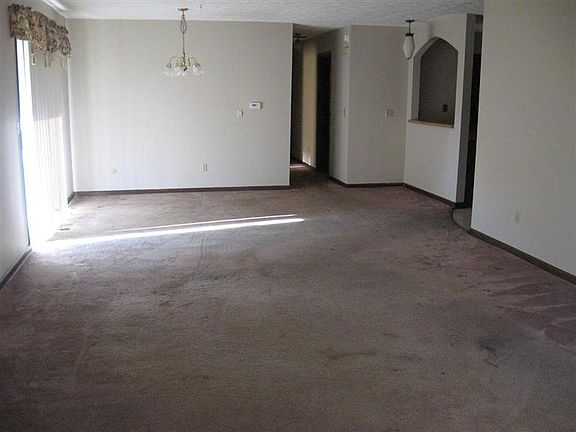 4th image of 1525 Vista Ridge Dr