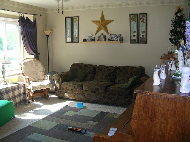 2nd image of 3723 Stanley Dr