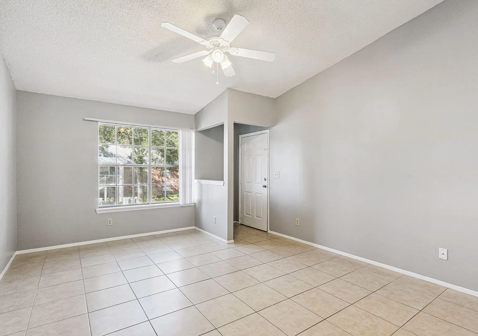 2/1.5 Condo With Screened Patio in Conway Area — Photo 4