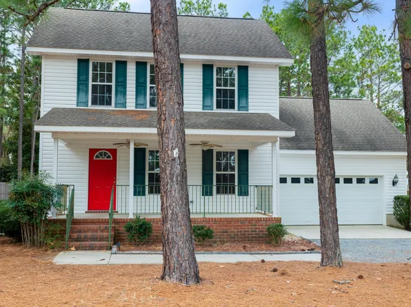 1510 Longleaf Dr E, Pinehurst, NC 28374