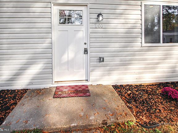 3rd image of 1700 Saunders Way
