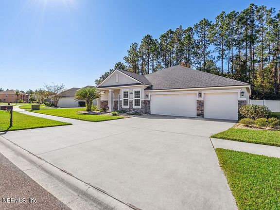 3rd image of 4223 SHERMAN HILLS Parkway W
