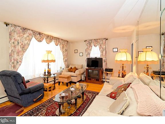 3rd image of 5238 Arrowhead Ln