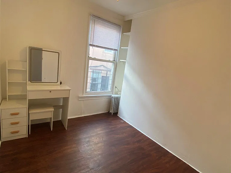 6728 Forest Ave — Photo 4