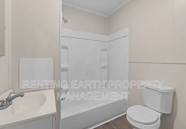 2028 Avenue V — Photo 21