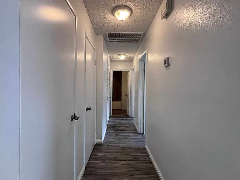 2340 Canfield Dr #D — Photo 9