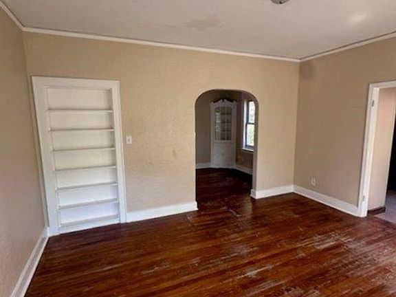 3rd image of 2688 Lowell Ave