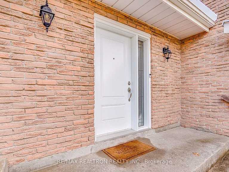 122 Rutledge Ave — Photo 5