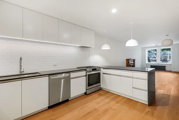 Rented by Corcoran | media 1