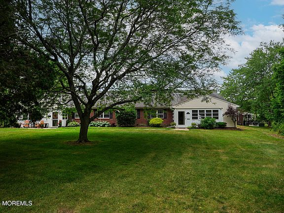2nd image of 13 River Edge Drive