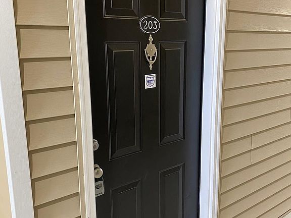 4th image of 19625 Galway Bay Cir APT 203