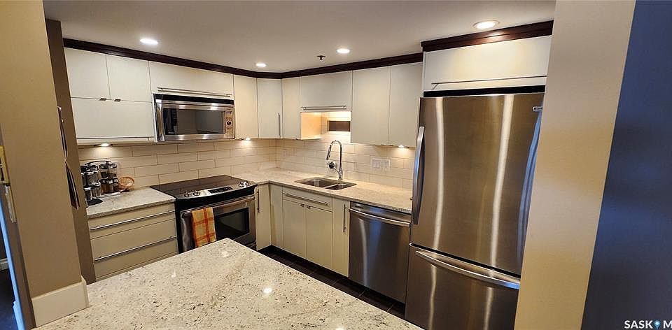 1st image of UNIT 1007-311 6th AVENUE N