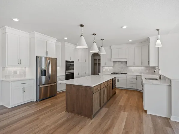 5028 Kyla Way SE, Prior Lake, MN 55372