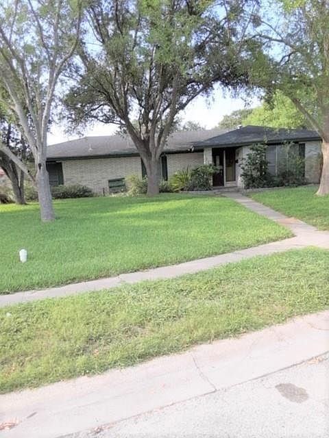 1st image of 213 S Pasadena Dr