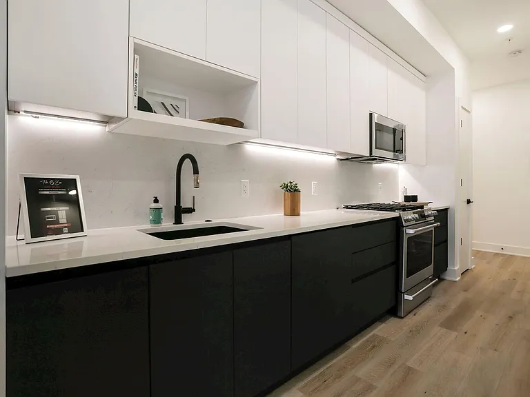 2566 University Pl NW #202 — Photo 3