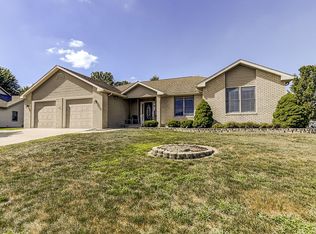 6715 Phlox Dr, Springfield, IL 62712