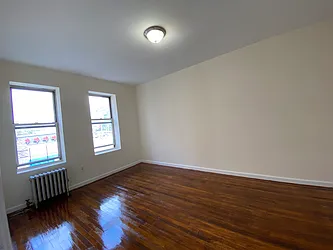 Rented by Sterea Agency