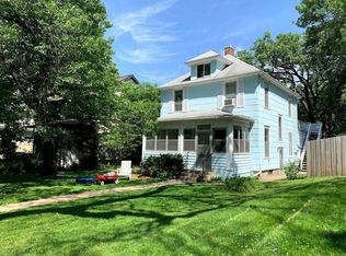 2117 Knapp St, Saint Paul, MN 55108
