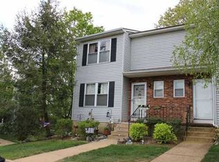 32 Dogwood Ct, Jamesburg, NJ 08831