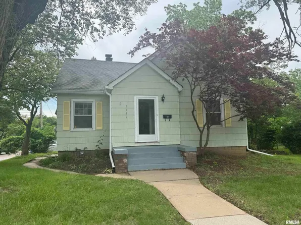2139 10th St, East Moline, IL 61244