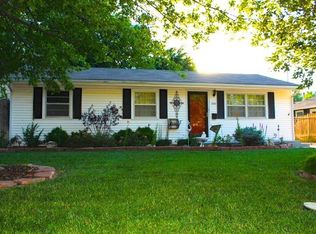 325 N Dexter Ave, Valley Center, KS 67147