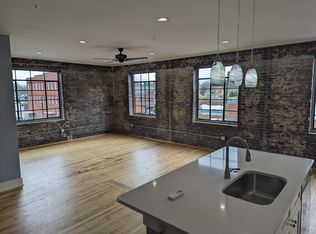 116 N College Ave #6, Newton, NC 28658
